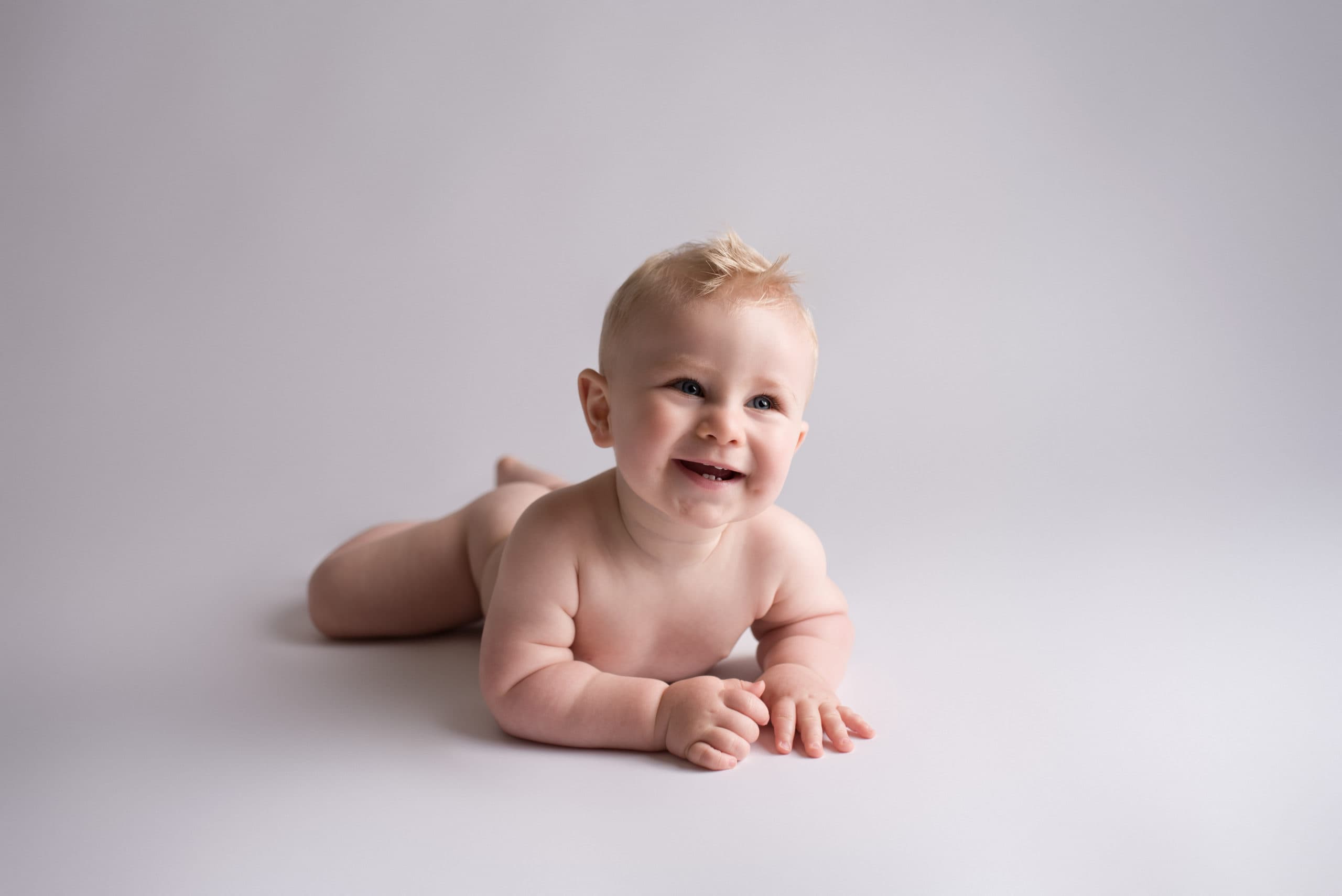 Bébé — Studio Darkom